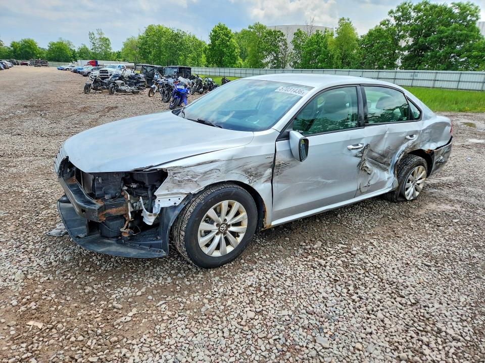 Продажа на аукционе авто 2015 Volkswagen Passat, vin: 1VWAS7A34FC011832, номер лота: 57031436