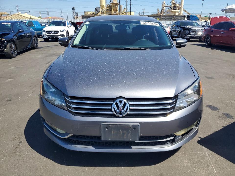 2015 Volkswagen Passat მანქანა იყიდება აუქციონზე, vin: 1VWAT7A34FC045914, აუქციონის ნომერი: 54125836