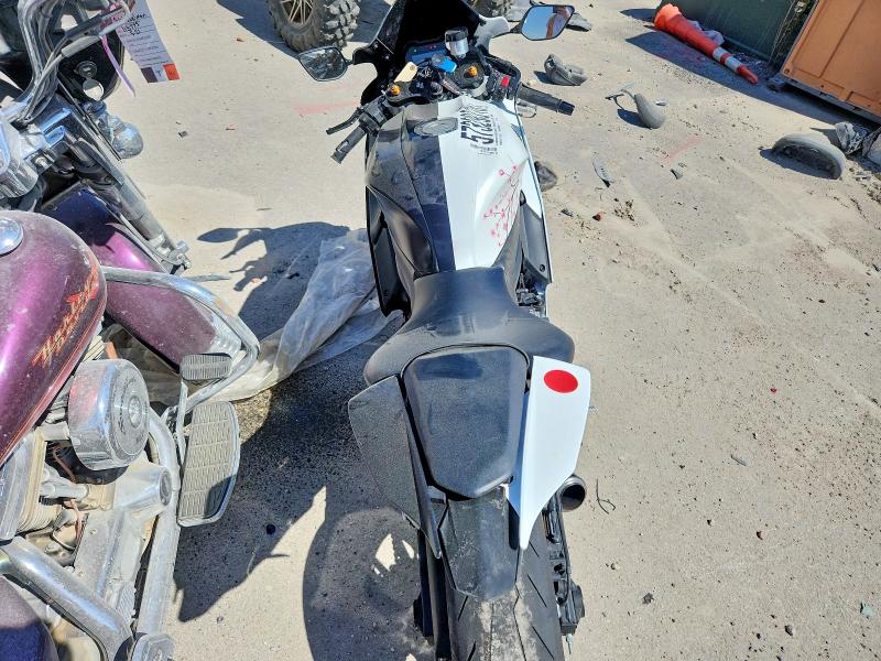 2025 Yamaha Yzfr7 მანქანა იყიდება აუქციონზე, vin: JYARM38E3SA017008, აუქციონის ნომერი: 57329316