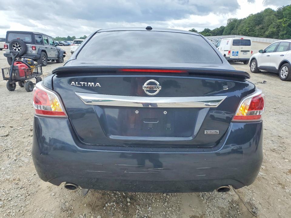 2015 Nissan Altima მანქანა იყიდება აუქციონზე, vin: 1N4AL3AP4FN905870, აუქციონის ნომერი: 57874676