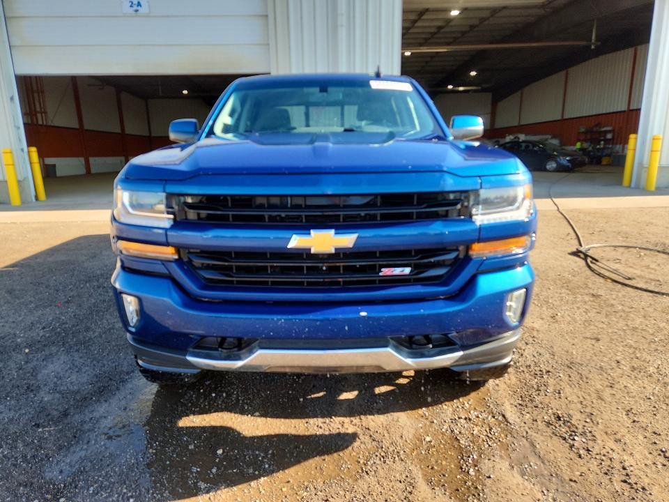 Продажа на аукционе авто 2017 Chevrolet Silverado, vin: 3GCUKREC3HG310038, номер лота: 58884626