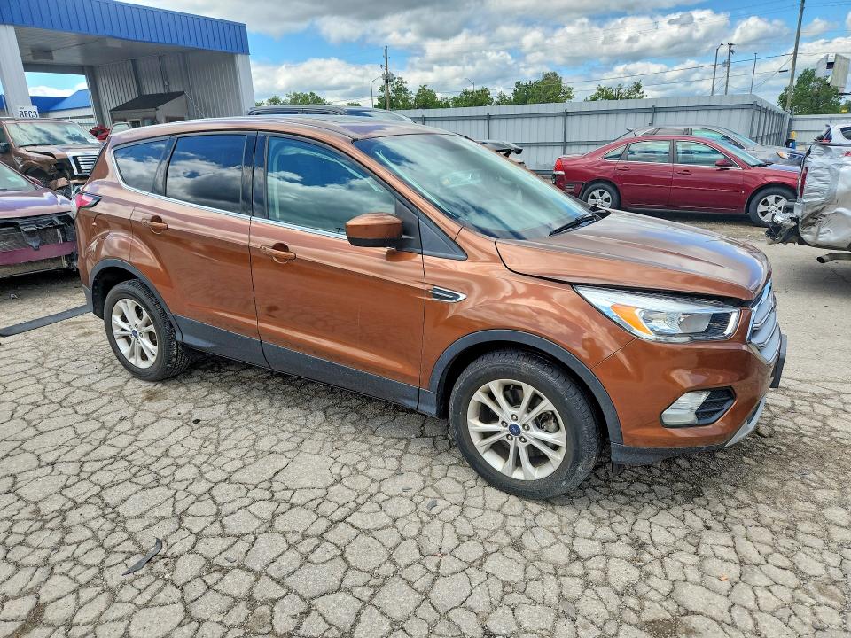 Продаж на аукціоні авто 2017 Ford Escape, vin: 1FMCU9G91HUB67123, номер лоту: 57611656