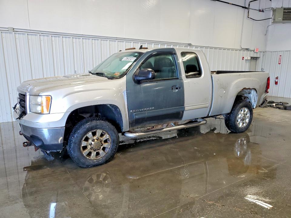 58734546 :رقم المزاد ، 1GT220CGXBZ224659 vin ، 2011 Gmc Sierra مزاد بيع