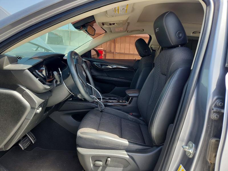 59168656 :رقم المزاد ، LRBAZLR43ND068454 vin ، 2022 Buick Envision مزاد بيع
