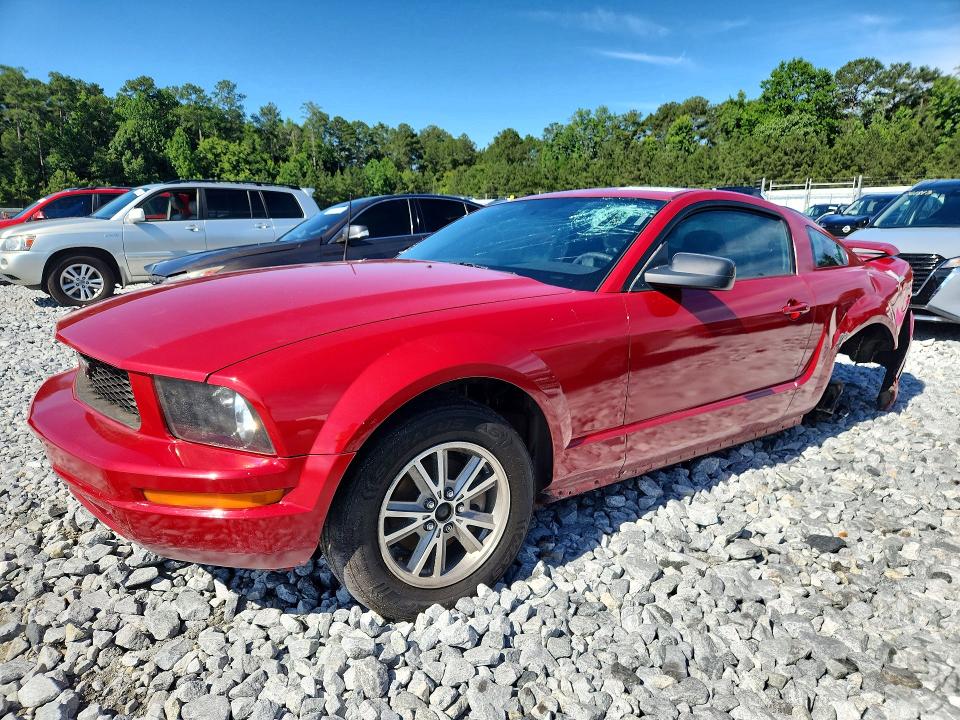 2005 Ford Mustang მანქანა იყიდება აუქციონზე, vin: 1ZVFT80N155116312, აუქციონის ნომერი: 57465116