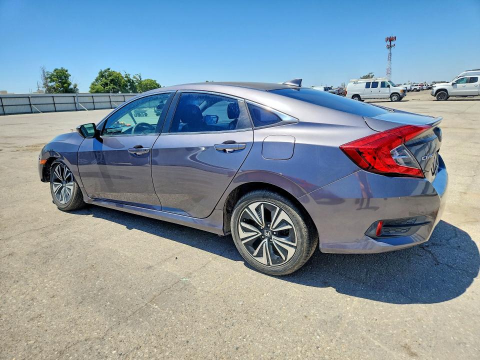 Продажа на аукционе авто 2017 Honda Civic, vin: 2HGFC1F36HH638366, номер лота: 58732576