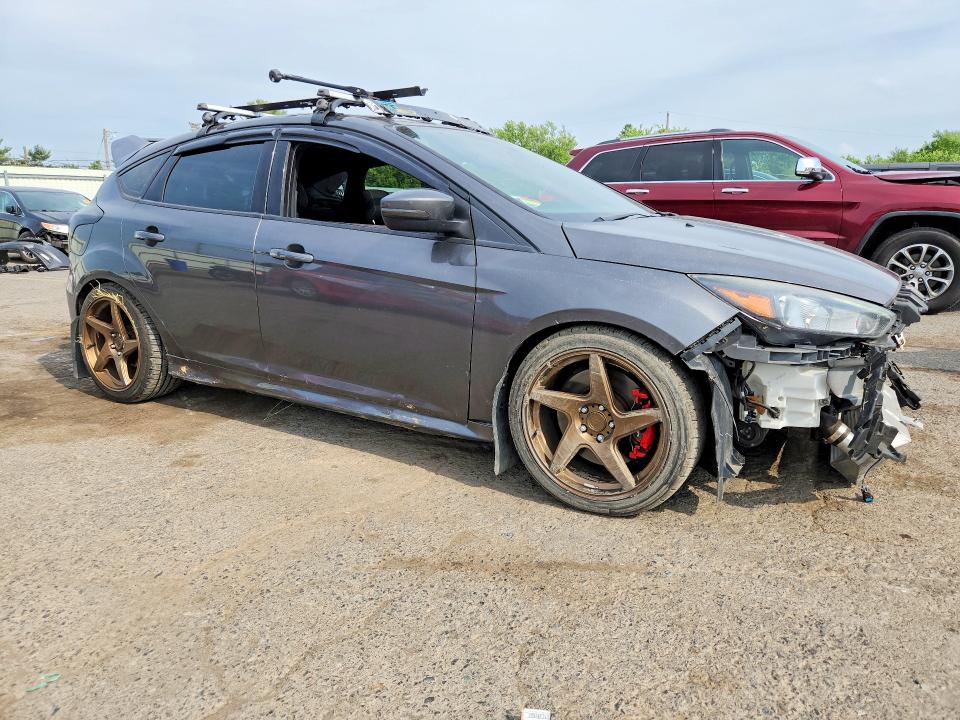 57082966 :رقم المزاد ، 1FADP3L97GL206942 vin ، 2016 Ford Focus مزاد بيع