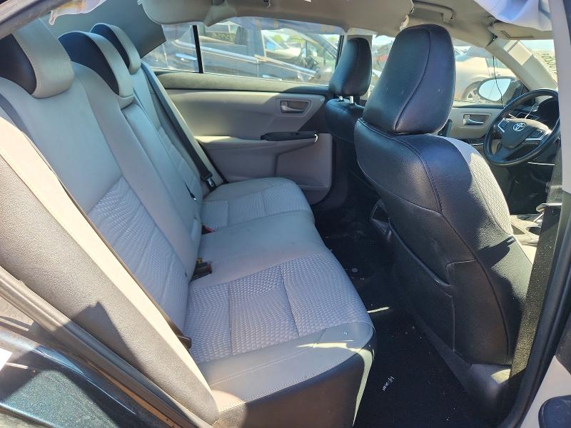 57270626 :رقم المزاد ، 4T1BF1FK9FU067084 vin ، 2015 Toyota Camry مزاد بيع