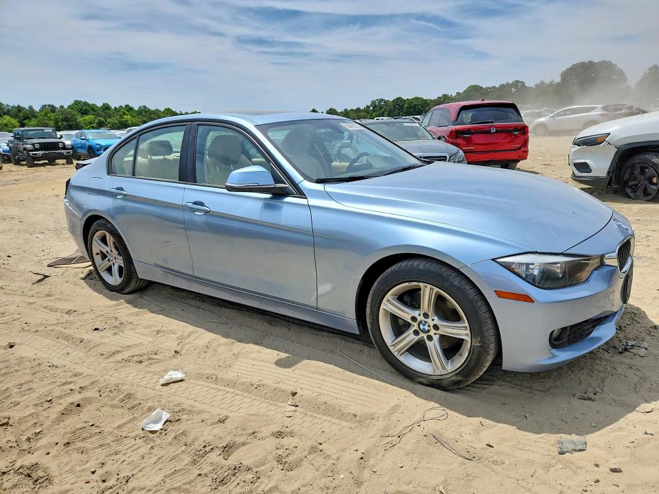 2014 Bmw 320 მანქანა იყიდება აუქციონზე, vin: WBA3C3C54EF985904, აუქციონის ნომერი: 56408536