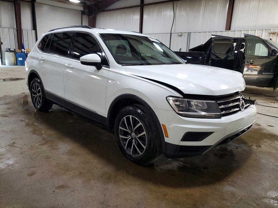 Продажа на аукционе авто 2018 Volkswagen Tiguan, vin: 3VV2B7AX4JM192675, номер лота: 57060906