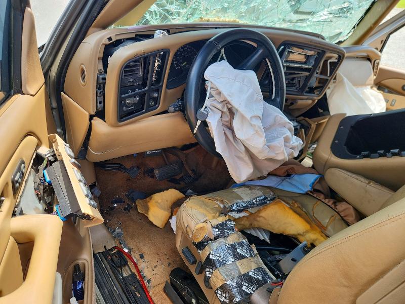 Продажа на аукционе авто 2000 Chevrolet Suburban, vin: 3GNEC16T1YG139959, номер лота: 57030876