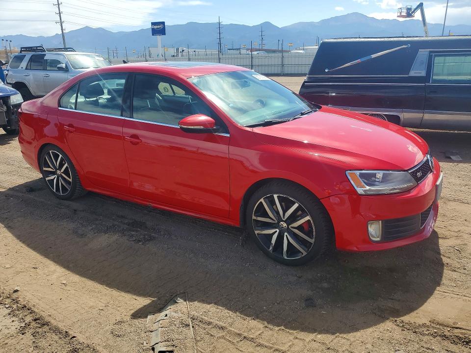 56783896 :رقم المزاد ، 3VW5S7AJ2DM291777 vin ، 2013 Volkswagen Jetta مزاد بيع