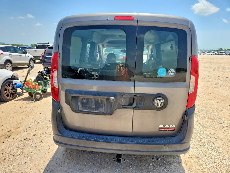 61046736 :رقم المزاد ، ZFBERFABXJ6K06491 vin ، 2018 Ram Promaster 1500 مزاد بيع
