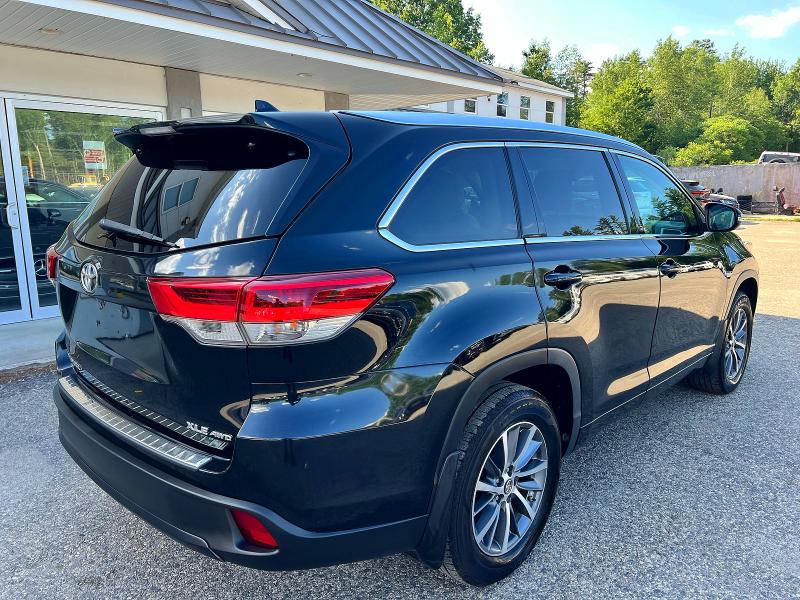 Продаж на аукціоні авто 2018 Toyota Highlander, vin: 5TDJZRFH6JS558378, номер лоту: 58086606