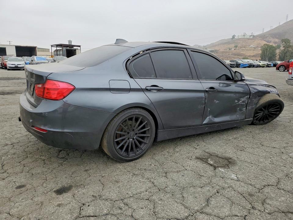 58997766 :رقم المزاد ، WBA3A5C58CF340834 vin ، 2012 Bmw 3 Series 320i Xdrive مزاد بيع