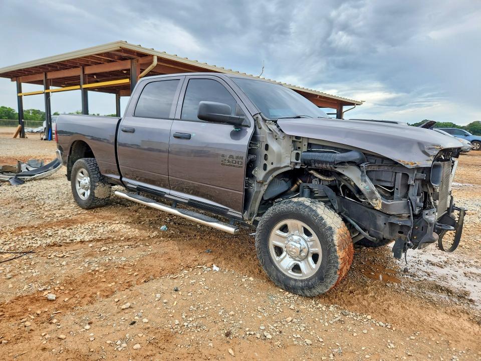 52890686 :رقم المزاد ، 3C6UR5CLXFG667681 vin ، 2015 Ram 2500 مزاد بيع
