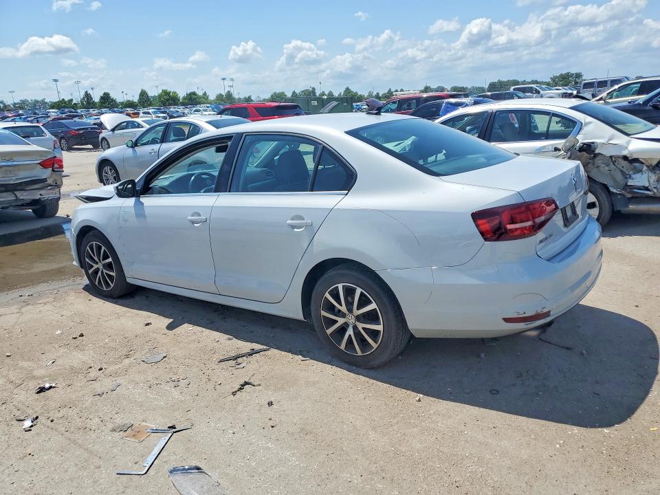 56661886 :رقم المزاد ، 3VWDB7AJ9JM221992 vin ، 2018 Volkswagen Jetta مزاد بيع