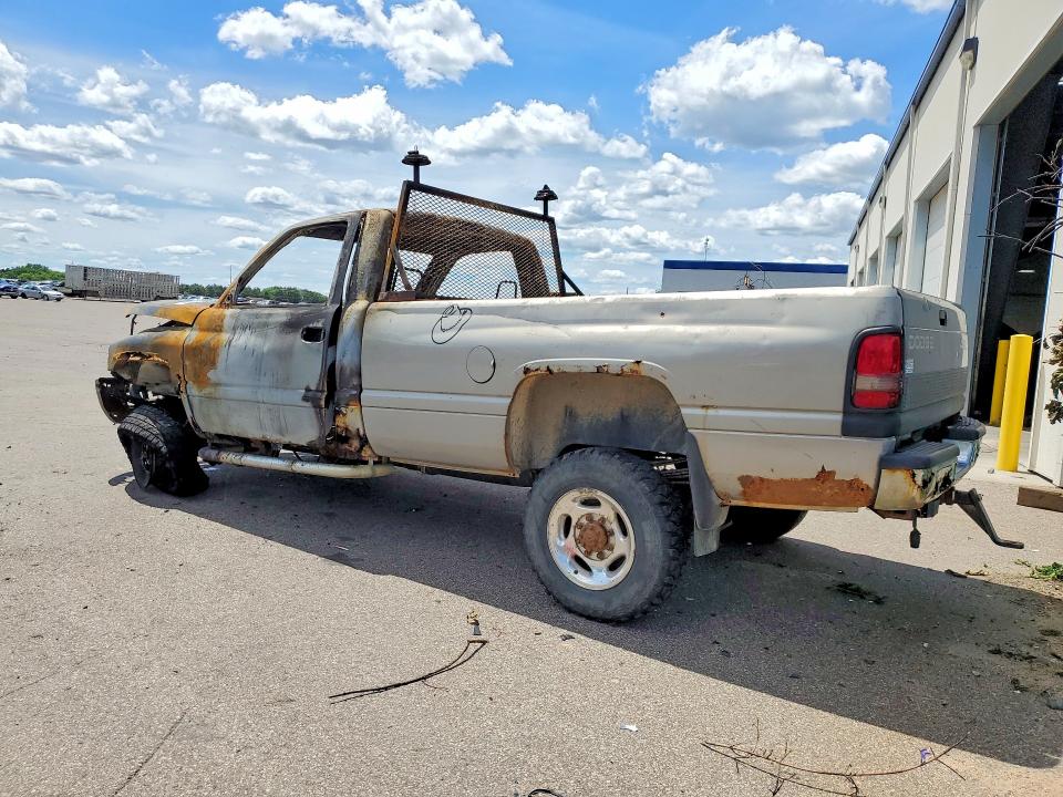 2001 Dodge Ram 2500 მანქანა იყიდება აუქციონზე, vin: 3B7KF26Z61M269630, აუქციონის ნომერი: 57685796