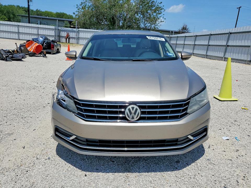 58706616 :رقم المزاد ، 1VWBT7A34GC043442 vin ، 2016 Volkswagen Passat مزاد بيع