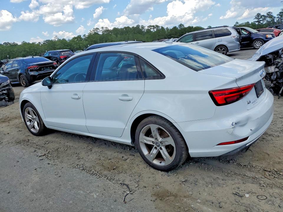 56592946 :رقم المزاد ، WAUB8GFFXH1010544 vin ، 2017 Audi A3 مزاد بيع