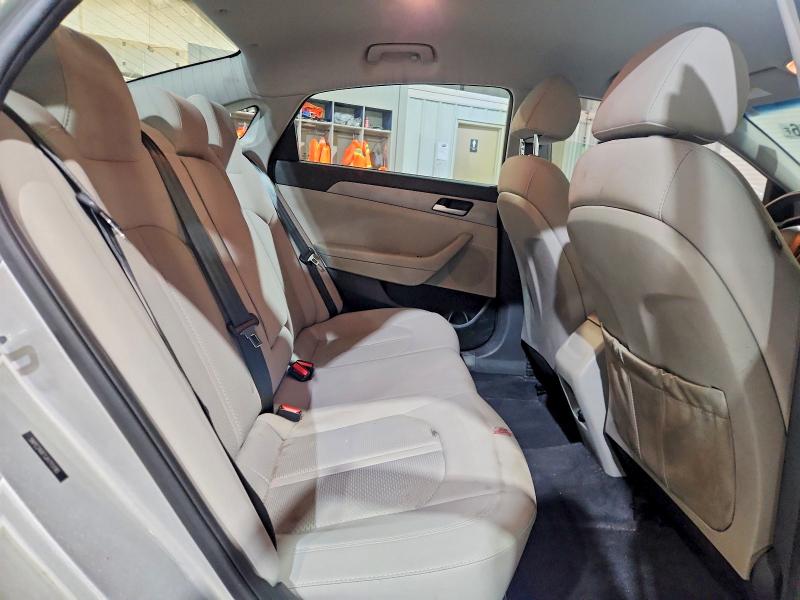 55834146 :رقم المزاد ، 5NPE24AF1JH715190 vin ، 2018 Hyundai Sonata مزاد بيع