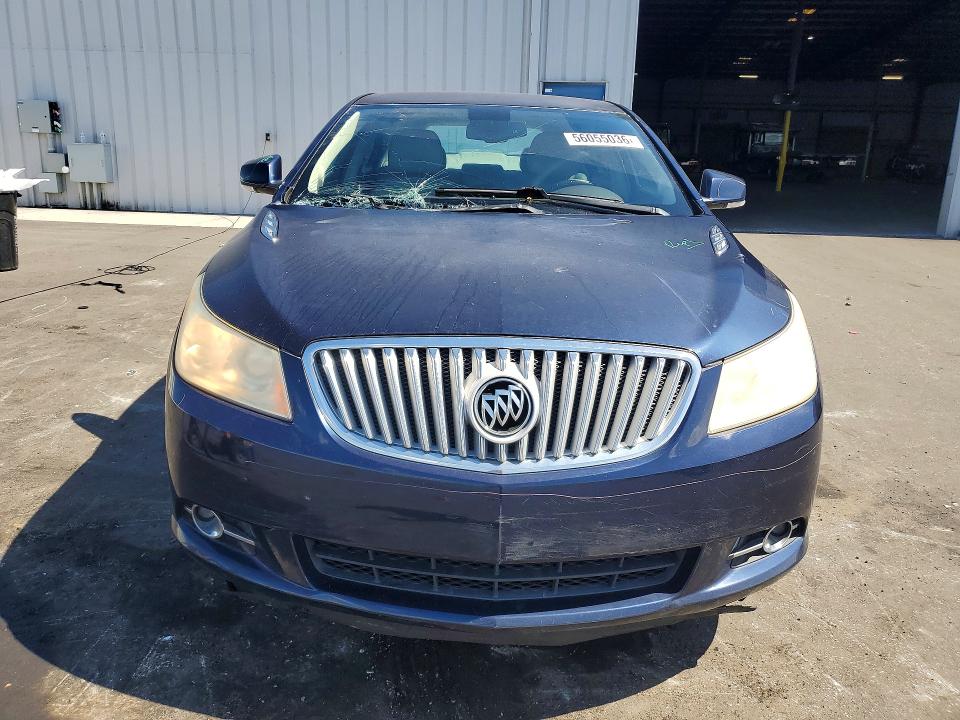 56055036 :رقم المزاد ، 1G4GC5EC8BF318319 vin ، 2011 Buick Lacrosse مزاد بيع