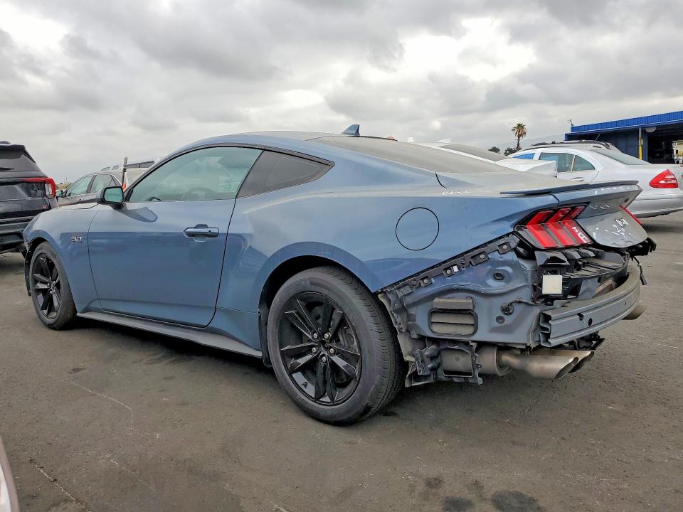 85632825 :رقم المزاد ، 1FA6P8CF6R5411557 vin ، 2024 Ford Mustang مزاد بيع