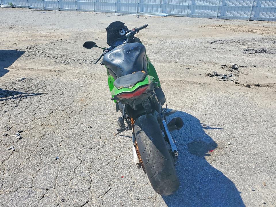 56199536 :رقم المزاد ، JKAZXCG14BA001551 vin ، 2011 Kawasaki Zx1000 مزاد بيع