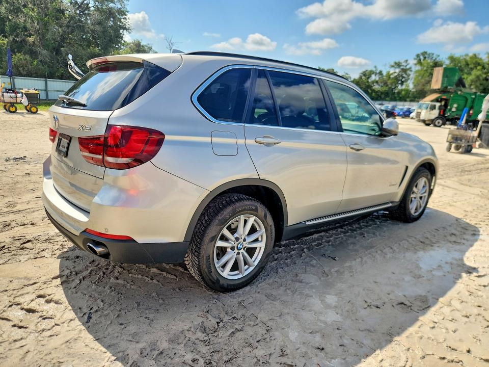 56930416 :رقم المزاد ، 5UXKR0C5XF0P14800 vin ، 2015 Bmw X5 مزاد بيع