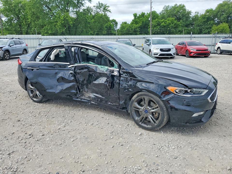 56612956 :رقم المزاد ، 3FA6P0VP6HR245561 vin ، 2017 Ford Fusion مزاد بيع