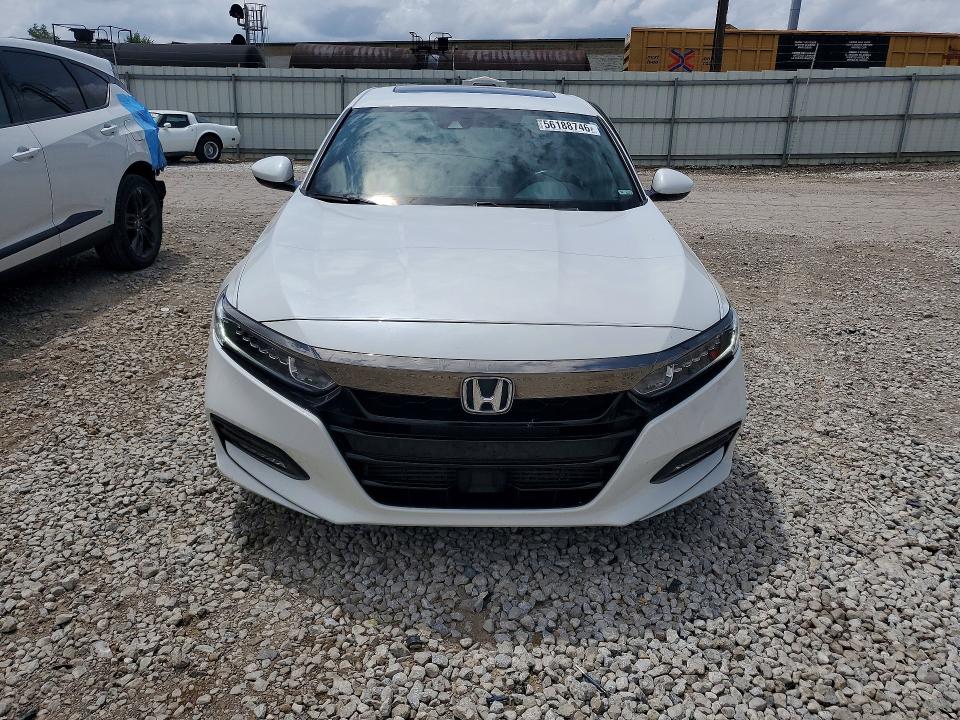 Продаж на аукціоні авто 2018 Honda Accord, vin: 1HGCV2F37JA034106, номер лоту: 56188746