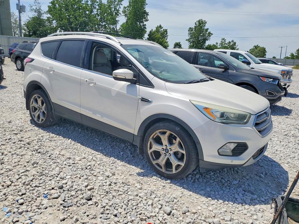 Продажа на аукционе авто 2017 Ford Escape, vin: 1FMCU0JD4HUD24328, номер лота: 55986656