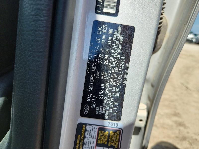56629636 :رقم المزاد ، 3KPF24ADXLE142414 vin ، 2020 Kia Forte مزاد بيع