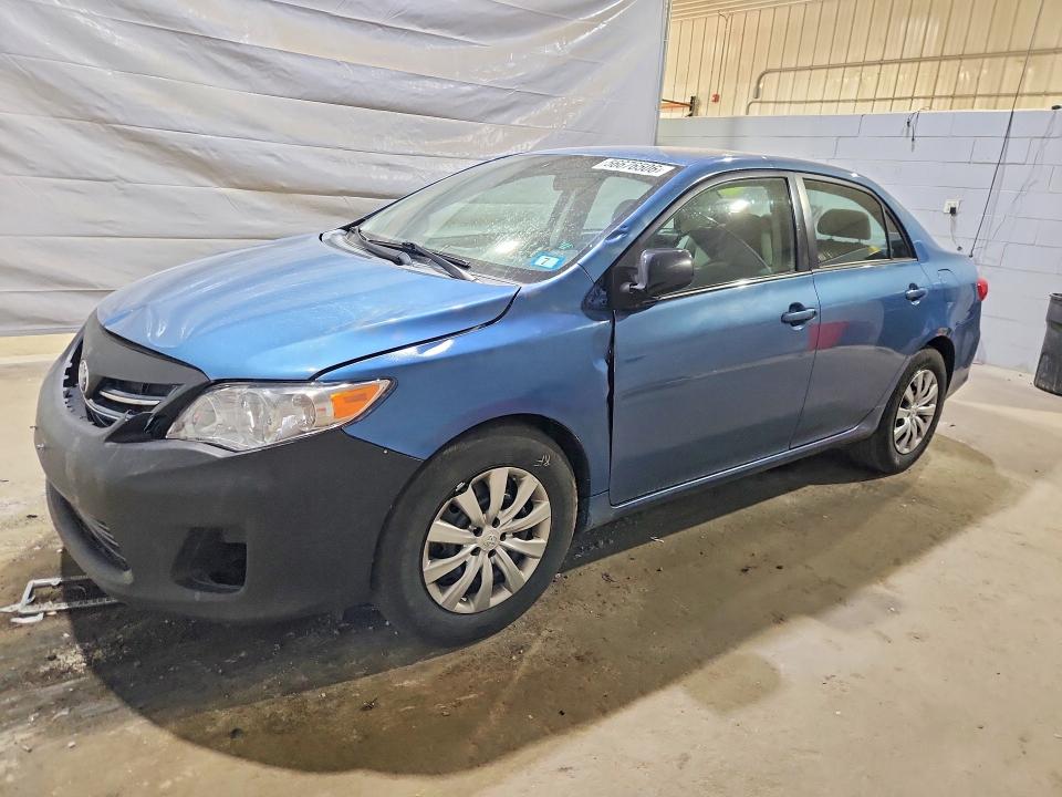 56676506 :رقم المزاد ، 5YFBU4EE7DP211961 vin ، 2013 Toyota Corolla مزاد بيع