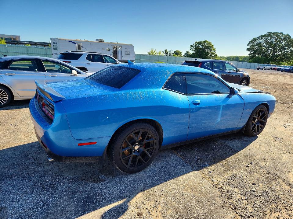 2015 Dodge Challenger მანქანა იყიდება აუქციონზე, vin: 2C3CDZBT5FH889013, აუქციონის ნომერი: 57154856