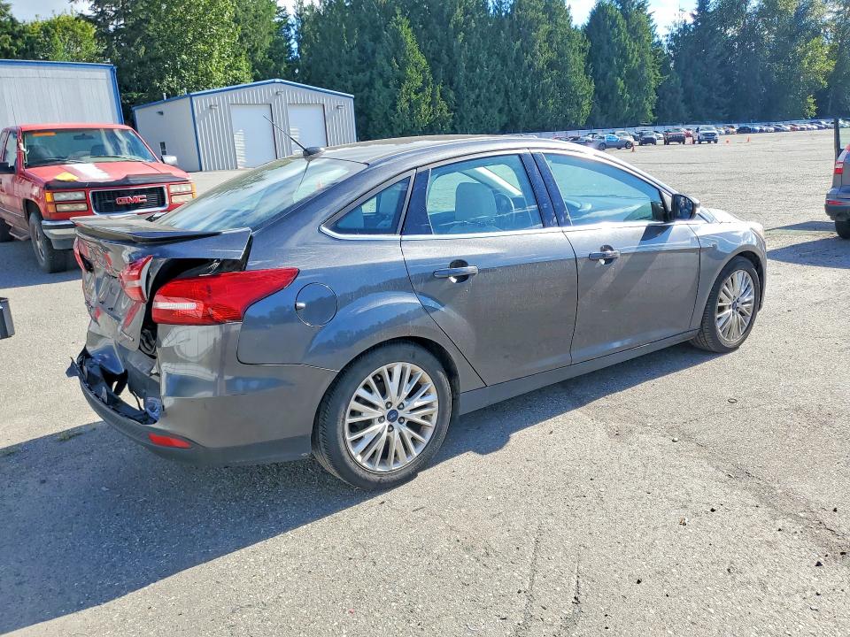 57091106 :رقم المزاد ، 1FADP3J26JL283167 vin ، 2018 Ford Focus مزاد بيع