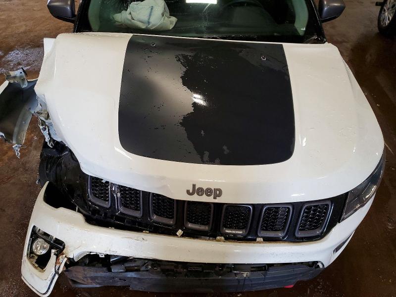 58483416 :رقم المزاد ، 3C4NJDDB2JT179247 vin ، 2018 Jeep Compass مزاد بيع