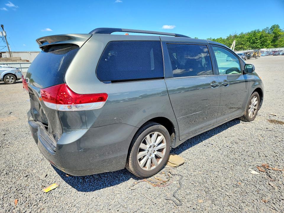 Aukcja sprzedaży 2012 Toyota Sienna, vin: 5TDDK3DC2CS044374, numer aukcji: 52732686