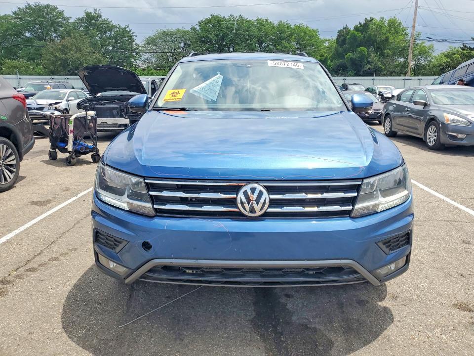 58072746 :رقم المزاد ، 3VV3B7AX7JM000959 vin ، 2018 Volkswagen Tiguan مزاد بيع
