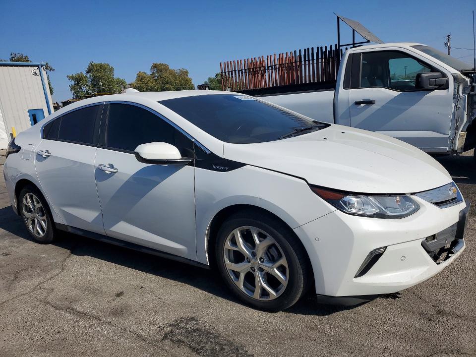 58993846 :رقم المزاد ، 1G1RD6S58JU140856 vin ، 2018 Chevrolet Volt مزاد بيع