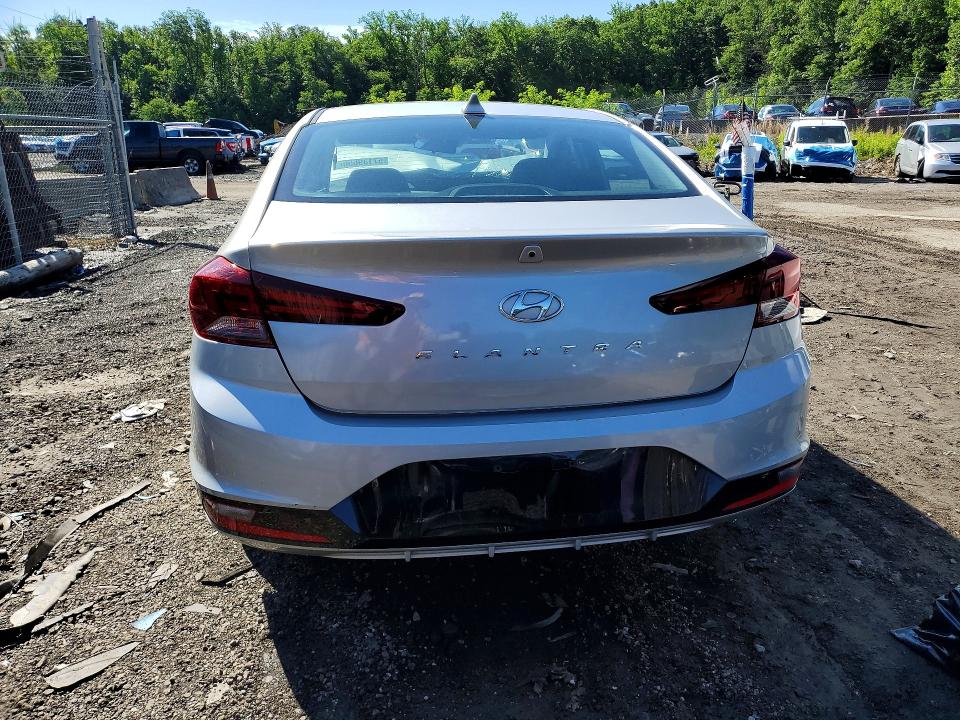 57139656 :رقم المزاد ، 5NPD84LF4KH449169 vin ، 2019 Hyundai Elantra مزاد بيع