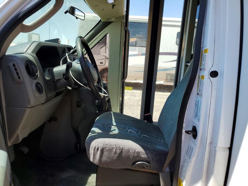 55449606 :رقم المزاد ، 1FDFE45P89DA90086 vin ، 2009 Ford Econoline مزاد بيع