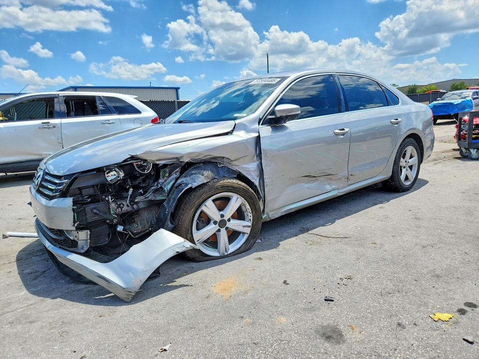 2013 Volkswagen Passat მანქანა იყიდება აუქციონზე, vin: 1VWBP7A30DC047214, აუქციონის ნომერი: 57594486