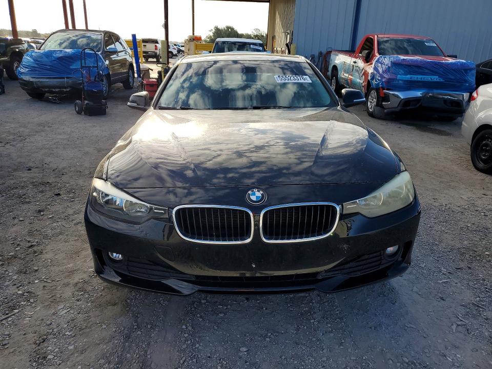 55523376 :رقم المزاد ، WBA3C3G57ENR25258 vin ، 2014 Bmw 320 مزاد بيع