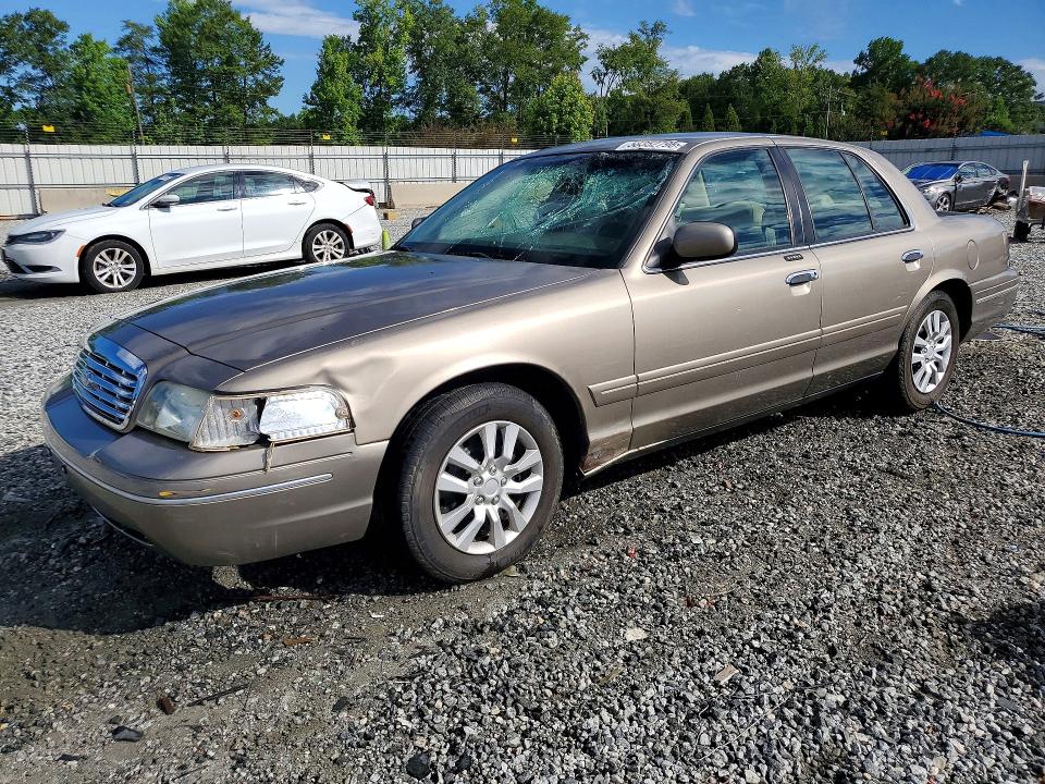 Продаж на аукціоні авто 2002 Ford Crown Victoria, vin: 2FAFP73W02X101208, номер лоту: 58352796