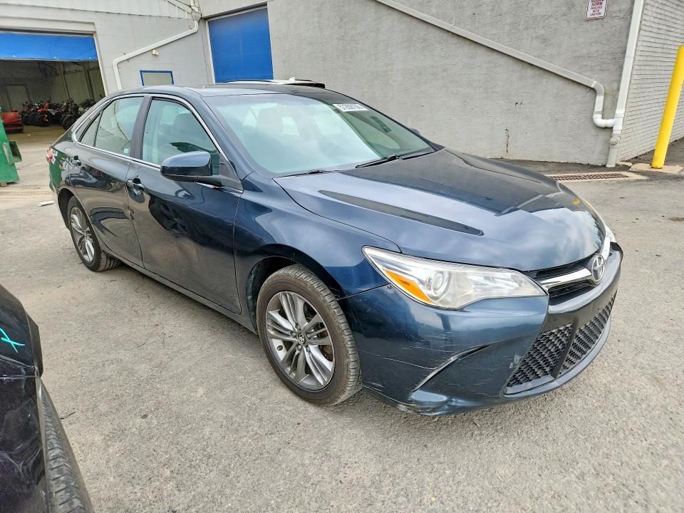 57200156 :رقم المزاد ، 4T1BF1FK3HU808848 vin ، 2017 Toyota Camry مزاد بيع