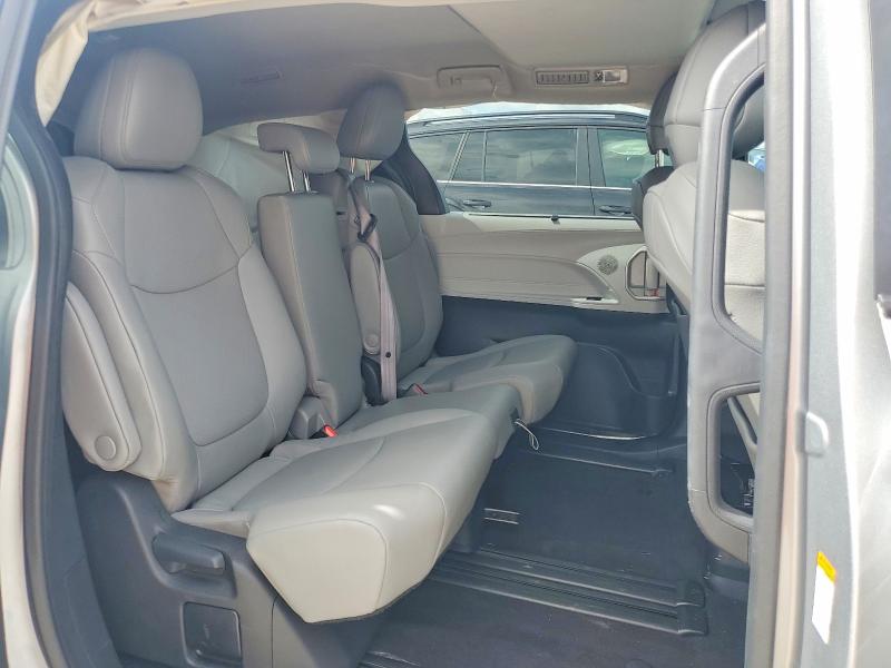 56638666 :رقم المزاد ، 5TDYRKEC2SS227911 vin ، 2025 Toyota Sienna مزاد بيع
