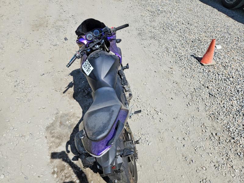 58315976 :رقم المزاد ، JKAZRDK1X5A001162 vin ، 2005 Kawasaki Zr750 مزاد بيع