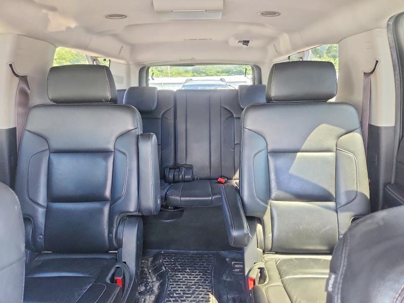 58832196 :رقم المزاد ، 1GNSKJKC1FR300402 vin ، 2015 Chevrolet Suburban مزاد بيع
