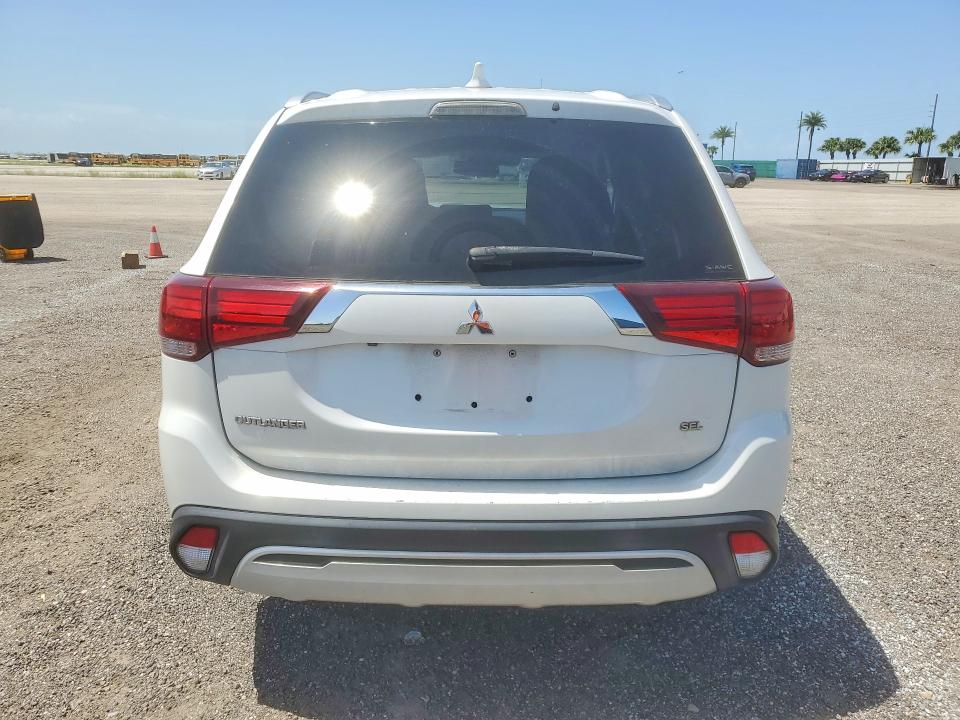 59000106 :رقم المزاد ، JA4AZ3A39LZ041175 vin ، 2020 Mitsubishi Outlander مزاد بيع